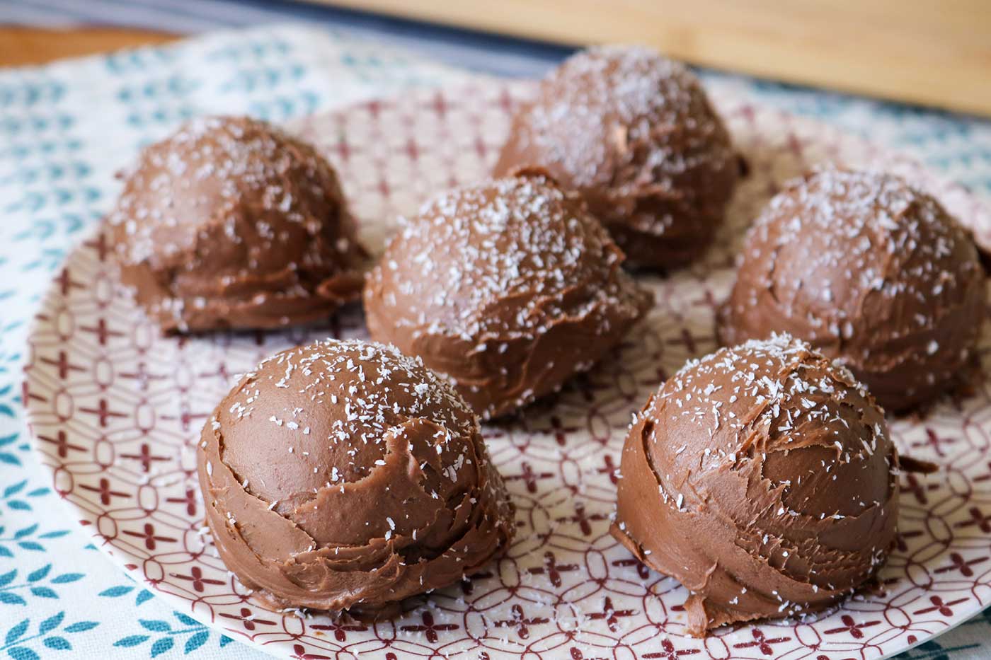 Vegan and Keto Coconut Fat Bombs