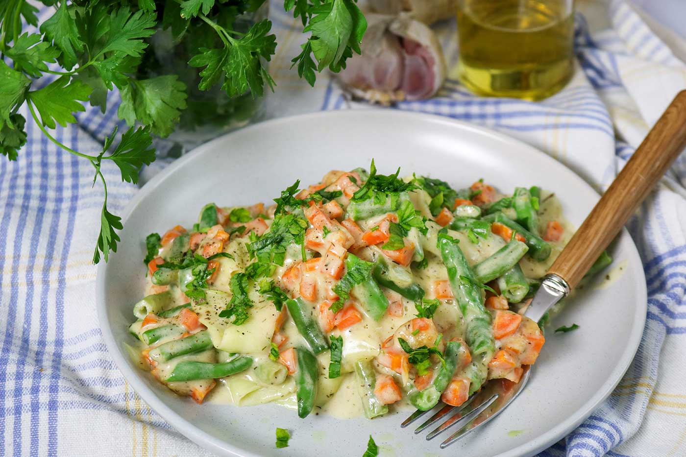 Easy Vegan Zucchini Tagliatelle