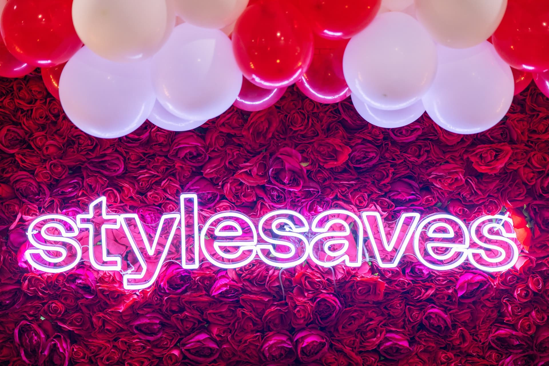 style saves neon sign