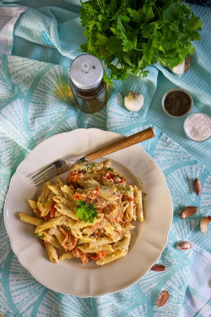Pasta with baked feta and tomatoes Pasta with baked feta and tomatoes