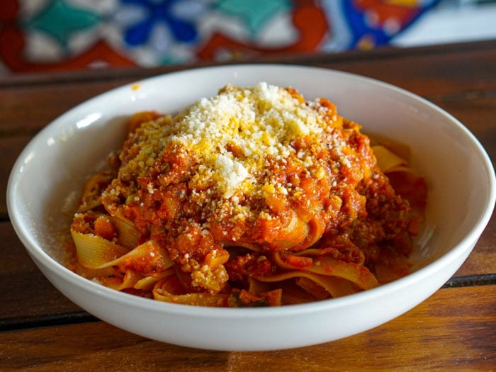 featured_best_spicy_food_miami_patio_isola