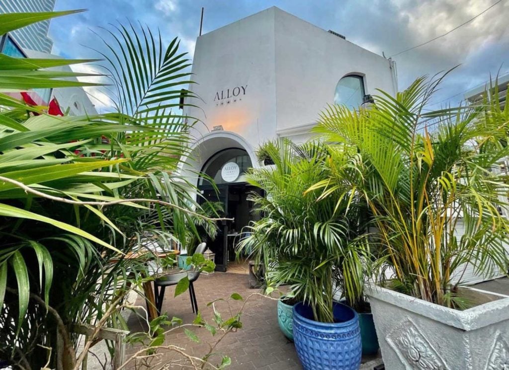 22 Hidden Gem Restaurants in Miami 22 Hidden Gem Restaurants in Miami - 27, A la folie, Alloy Bistro Gourmet, Baiocco Osteria, Casa Mia Trattoria, Cheen Huaye, doma, Fiorito, Ironside Pizza, Jaffa, Kabobji, Mr. Mandolin, Mr. Omakase, Neverland, NiDo, Omakai Sushi, Ono Poke Shop, Pinch Kitchen + Bar, Taquiza, Timo, Verde - October 2025